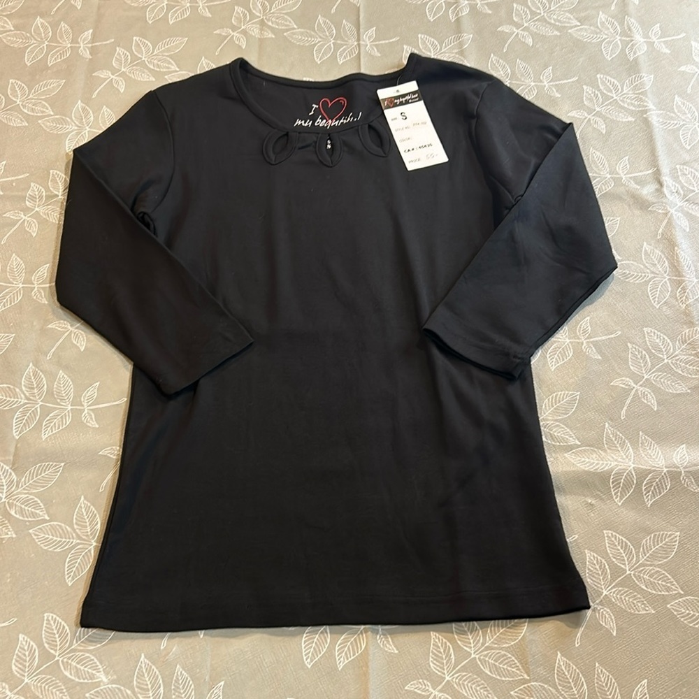 Ladies Bcasual Shirt.